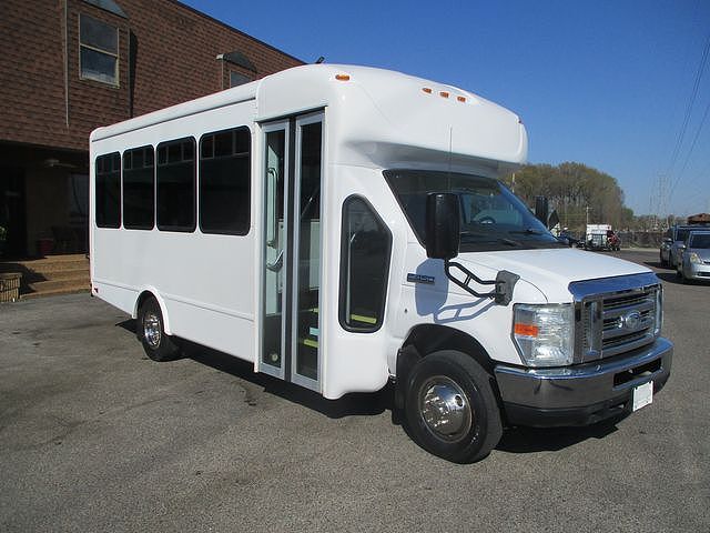 2014 FORD E-450