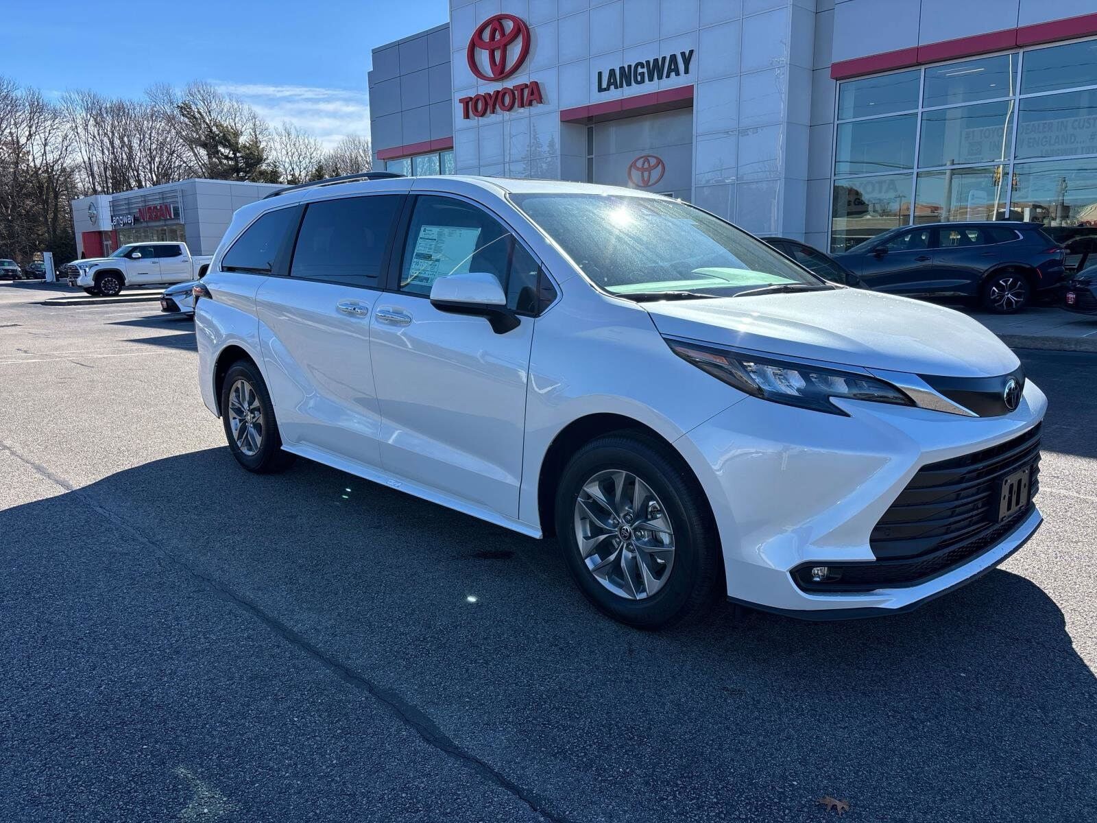 2026 TOYOTA Sienna