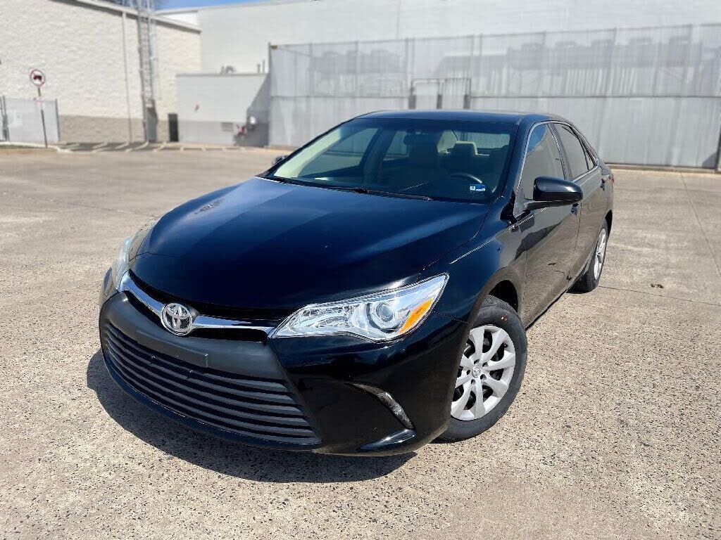 2017 TOYOTA Camry