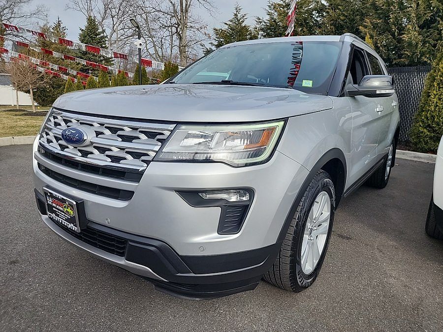 2018 FORD Explorer