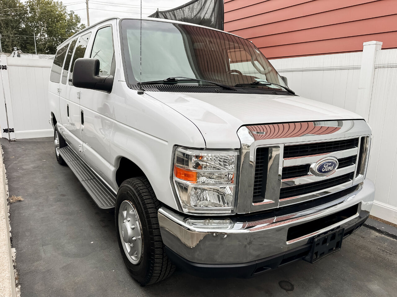 2014 FORD E-350