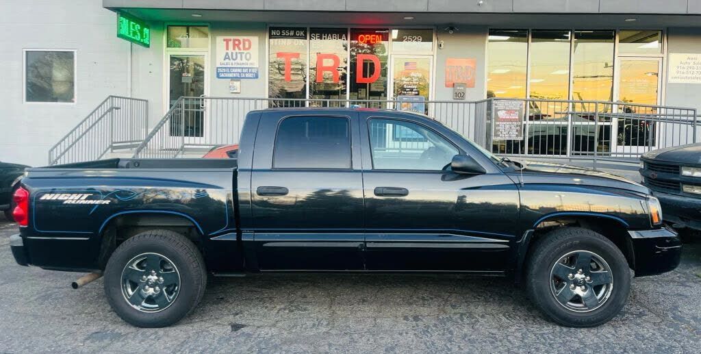 2006 DODGE Dakota