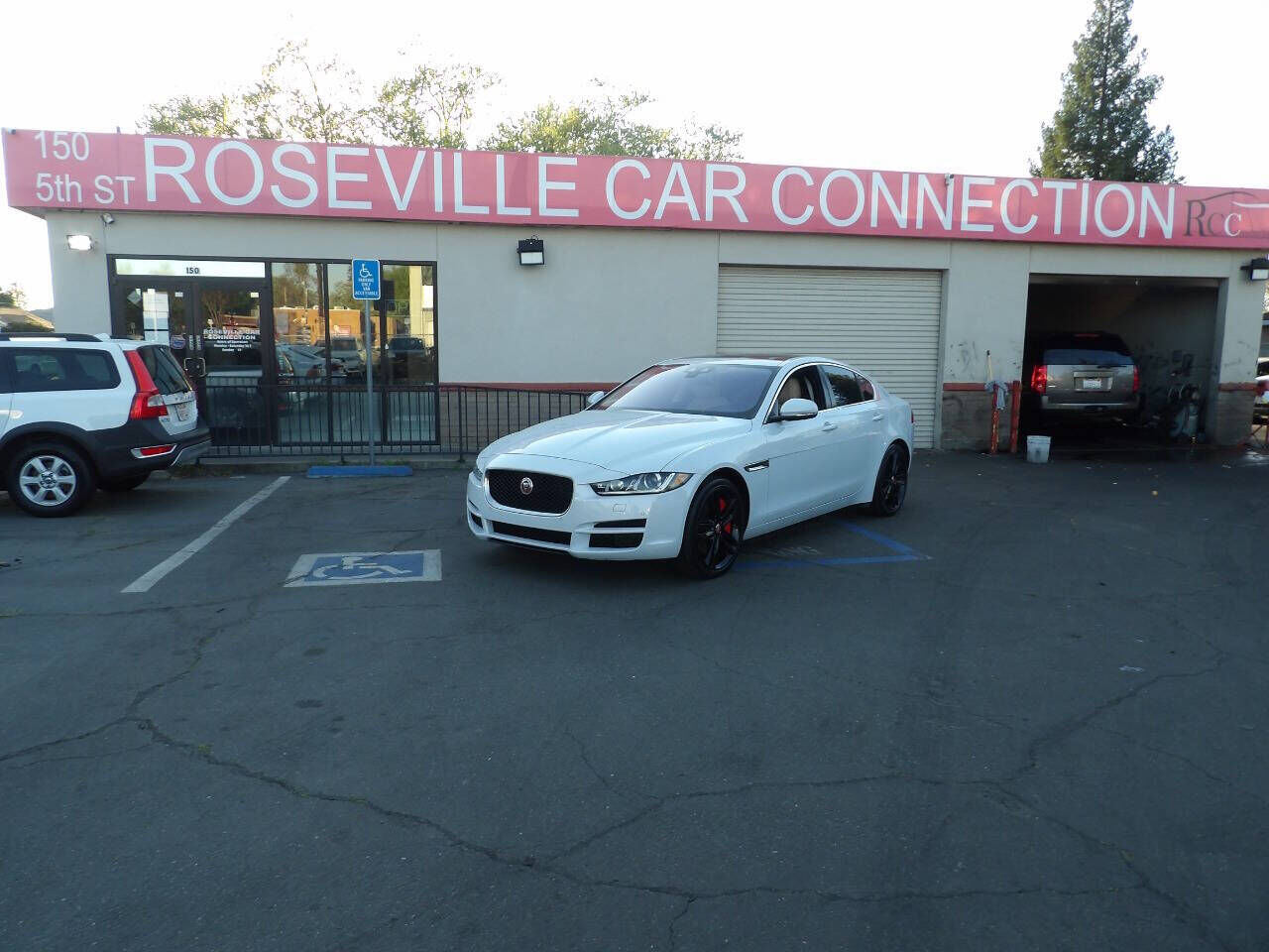2017 JAGUAR XE