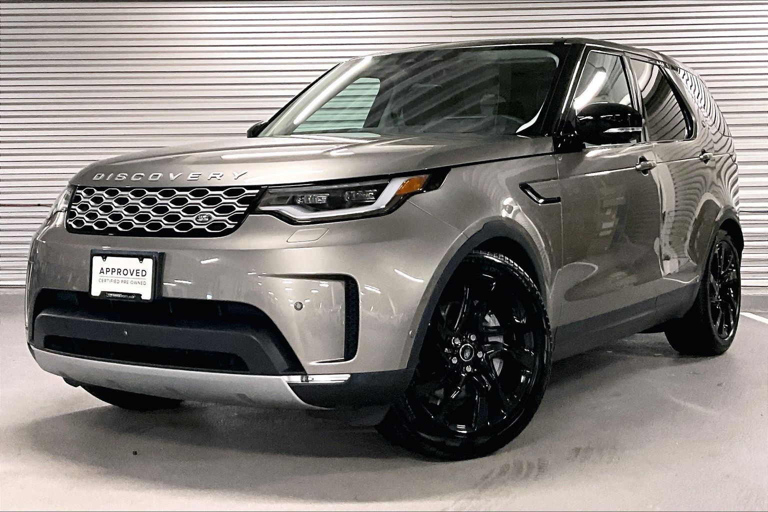 2025 LAND ROVER Discovery