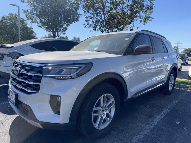 2025 FORD Explorer