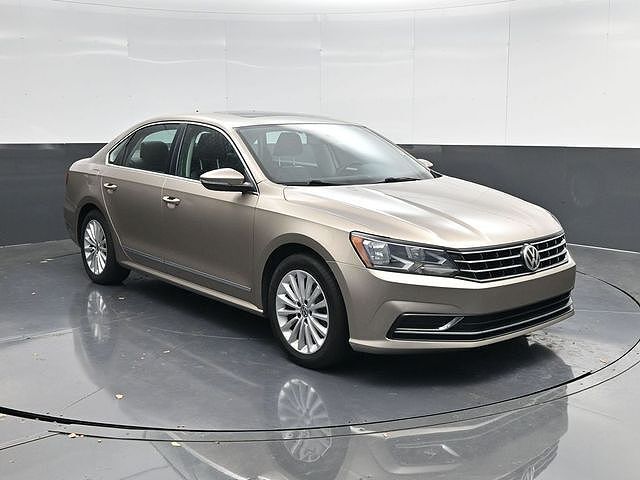 2016 VOLKSWAGEN Passat