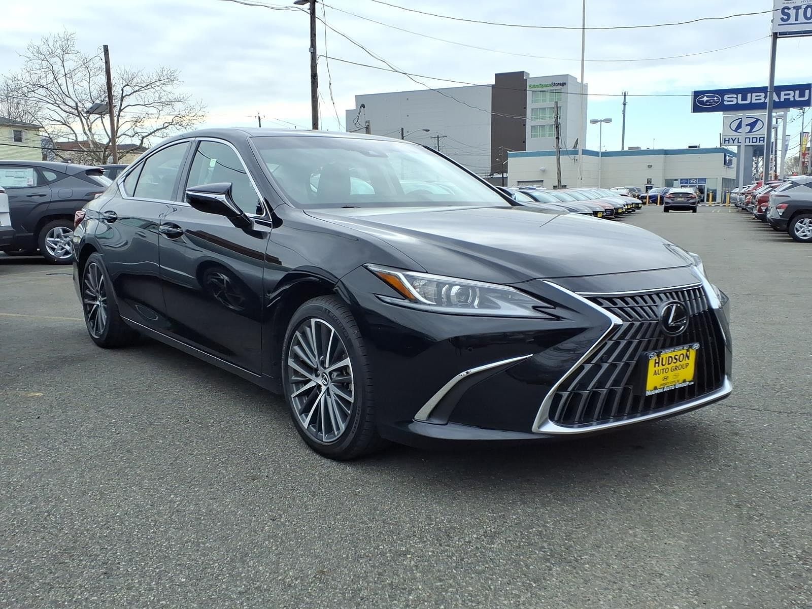 2024 LEXUS ES