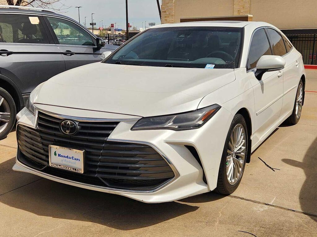 2020 TOYOTA Avalon
