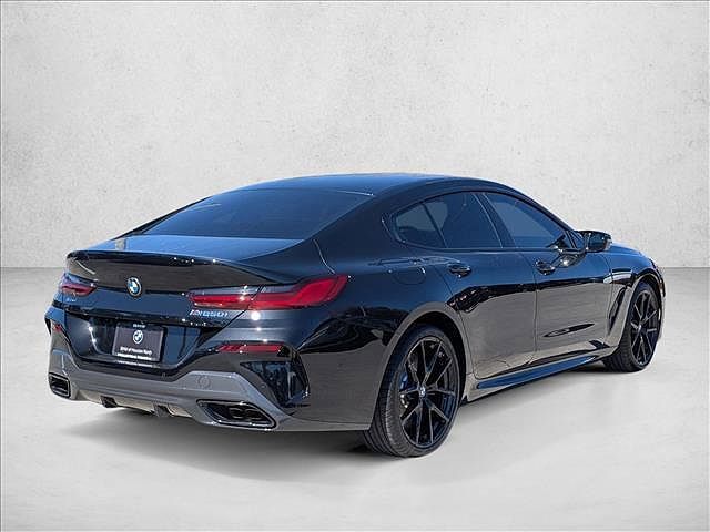2026 BMW M850i