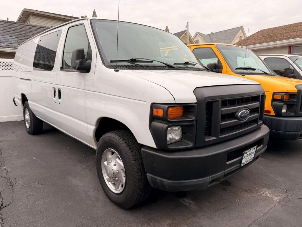 2012 FORD E-250