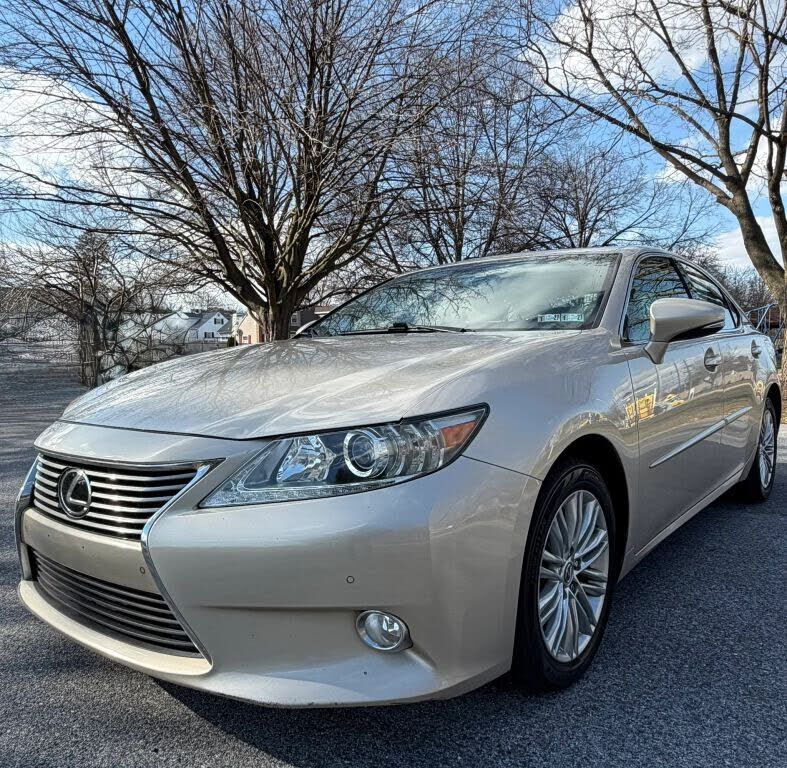 2013 LEXUS ES
