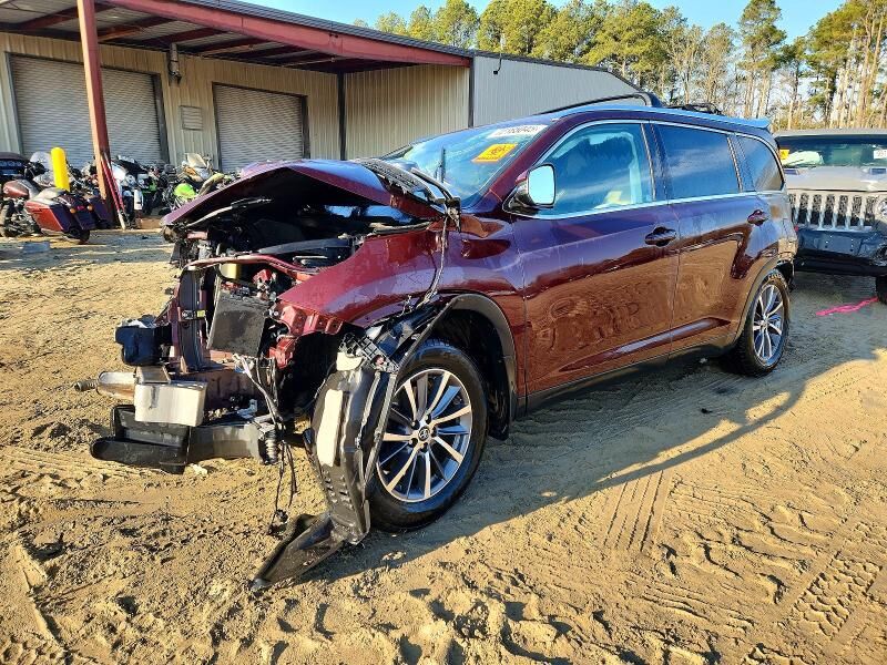 2019 TOYOTA Highlander