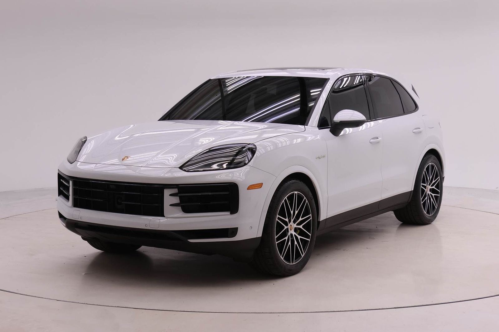 2025 PORSCHE Cayenne