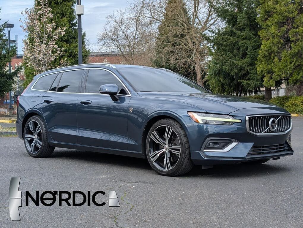 2019 VOLVO V60