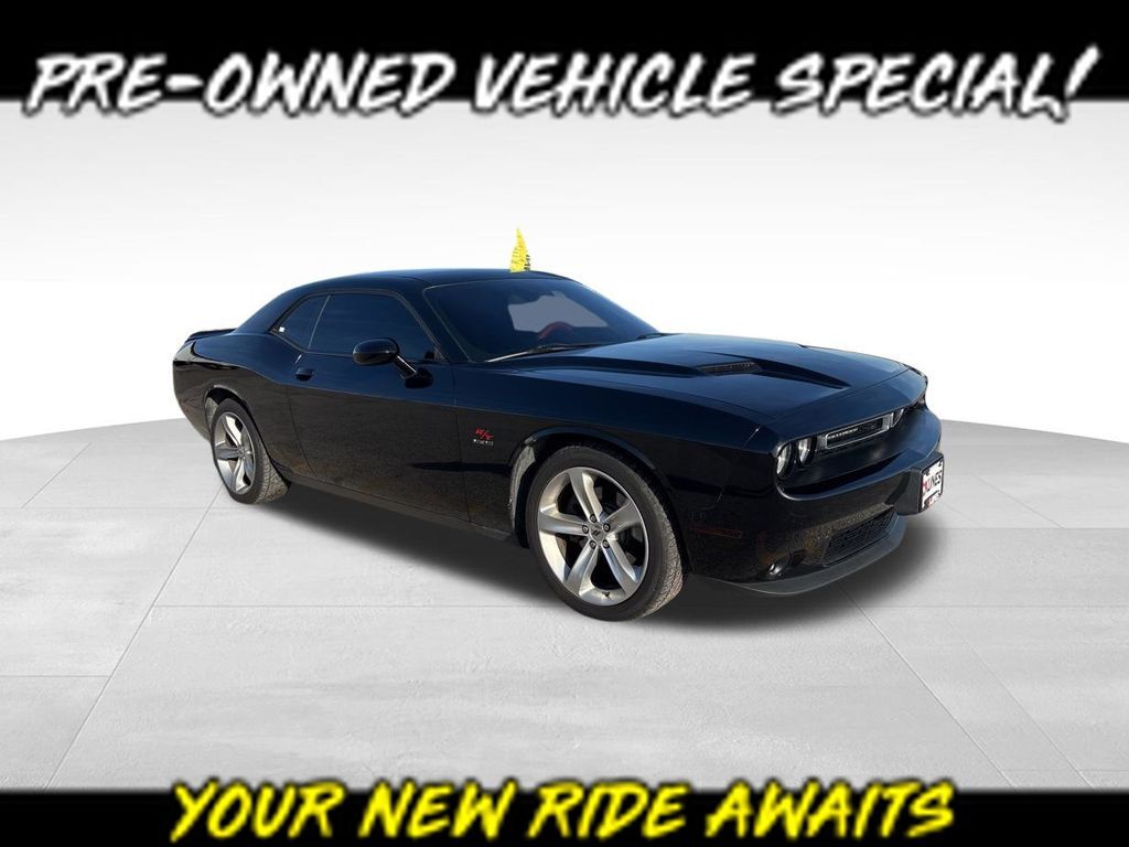 2017 DODGE Challenger