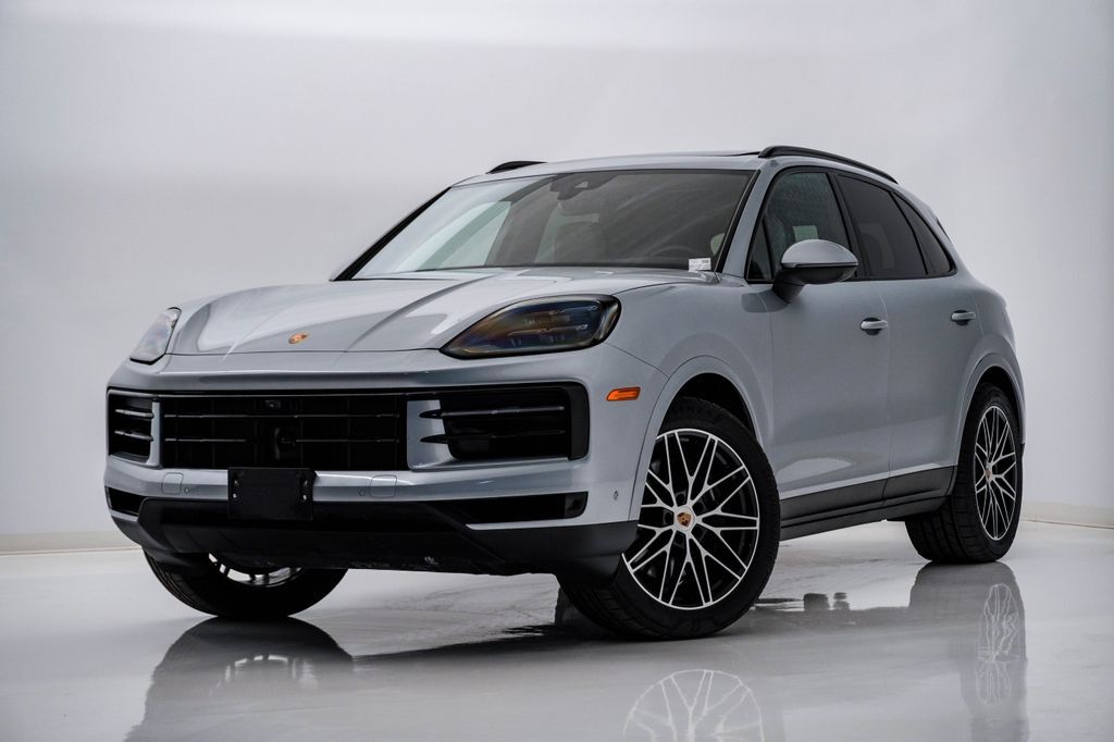 2025 PORSCHE Cayenne