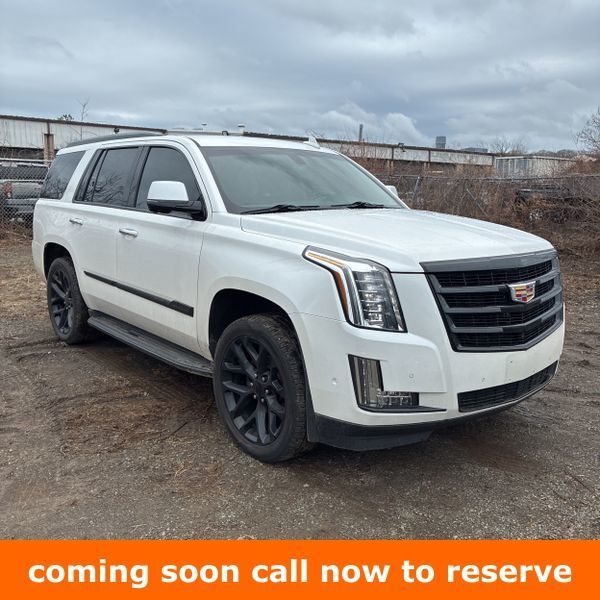 2017 CADILLAC Escalade