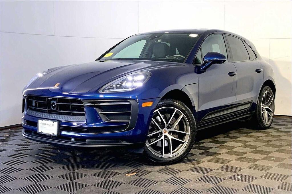 2024 PORSCHE Macan