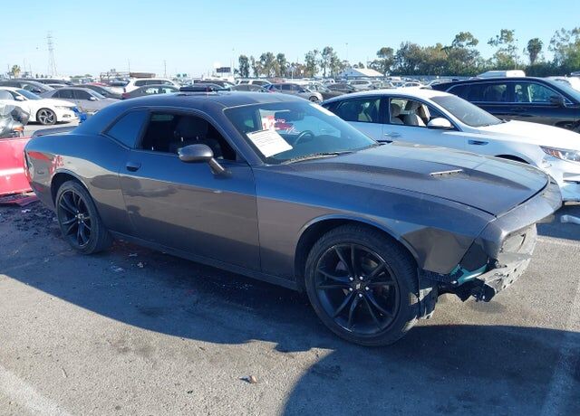 2017 DODGE Challenger