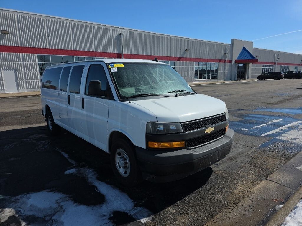 2020 CHEVROLET Express