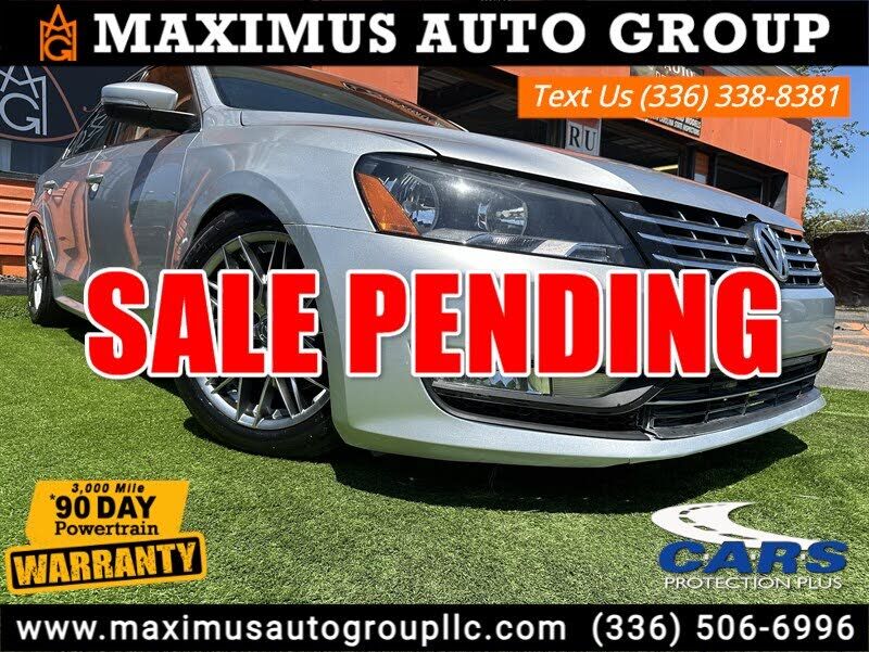 2013 VOLKSWAGEN Passat