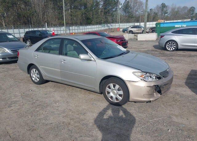 2004 TOYOTA Camry