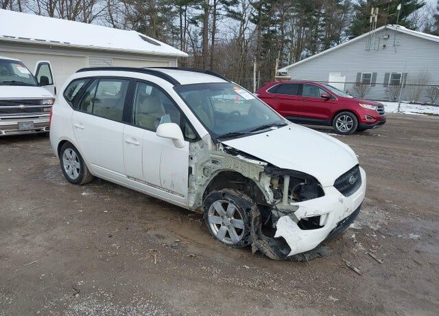 2008 KIA Rondo