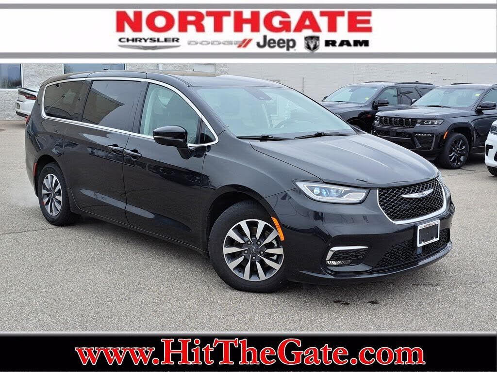 2024 CHRYSLER Pacifica