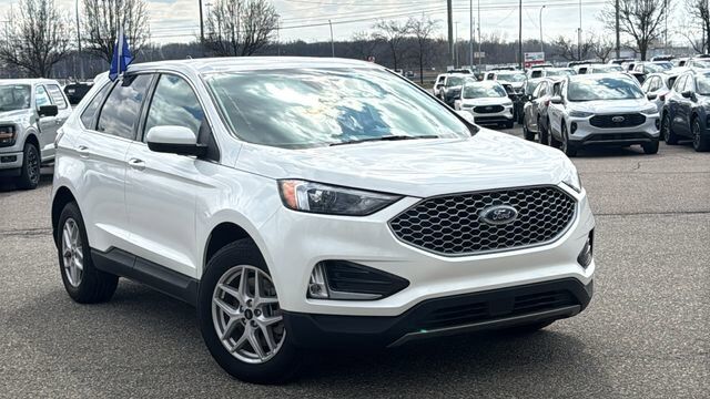 2023 FORD Edge