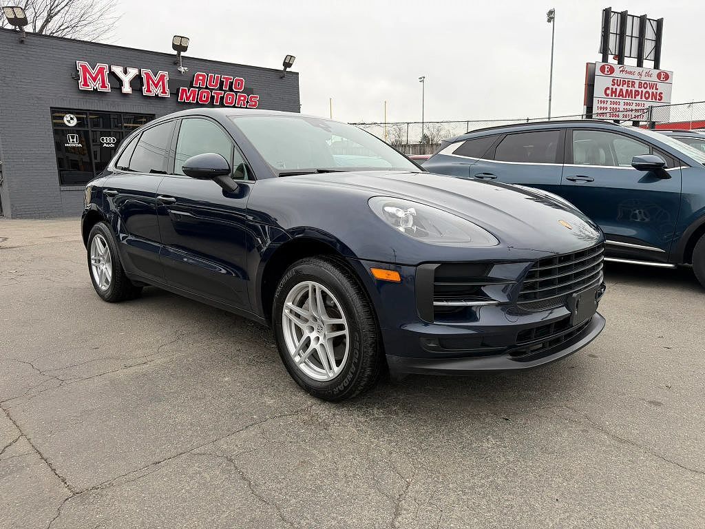 2020 PORSCHE Macan