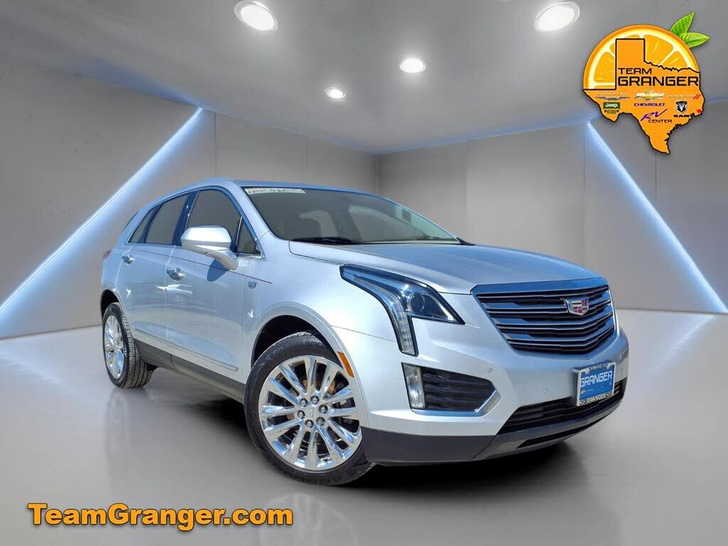 2017 CADILLAC XT5