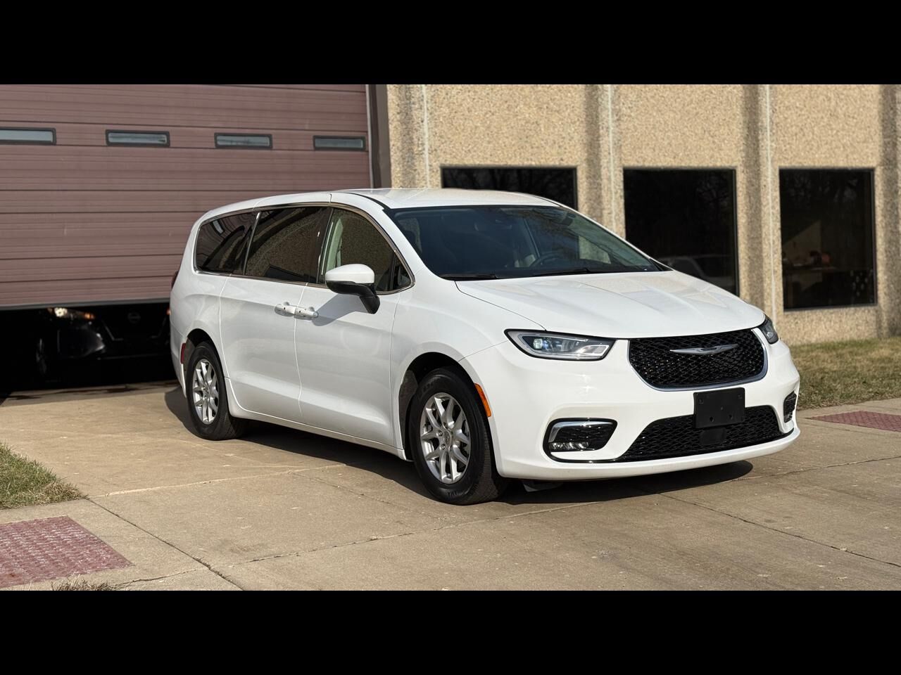 2023 CHRYSLER Pacifica