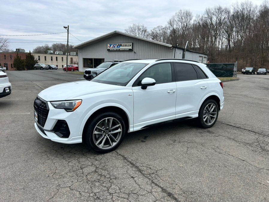 2022 Audi Q3