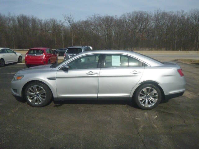 2010 FORD Taurus