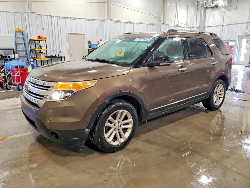 2015 FORD Explorer