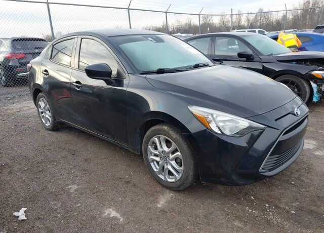 2017 TOYOTA Yaris