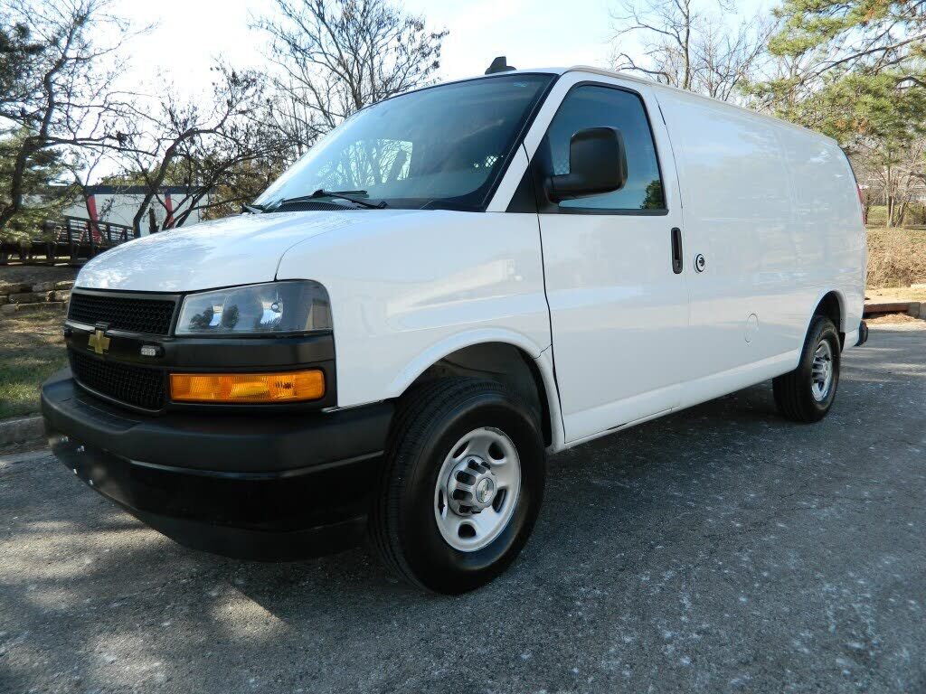 2020 CHEVROLET Express