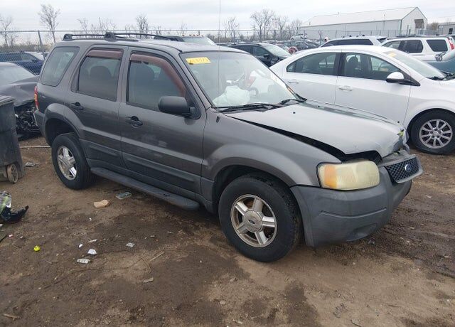 2004 FORD Escape