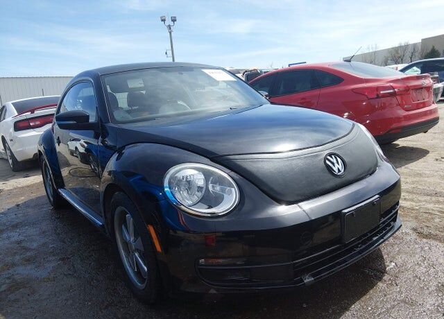 2016 VOLKSWAGEN Beetle