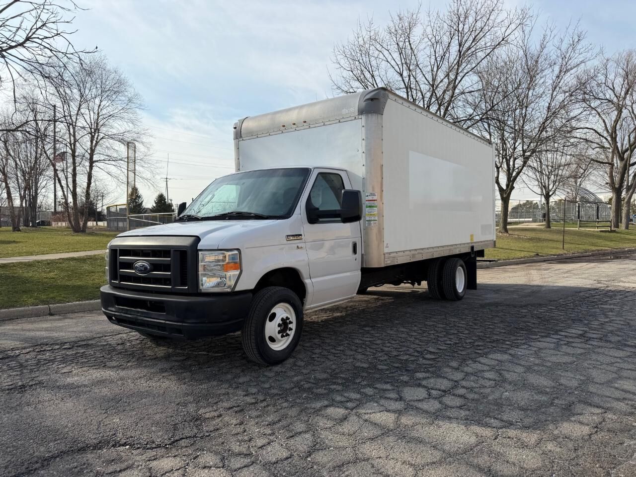 2019 FORD E-350