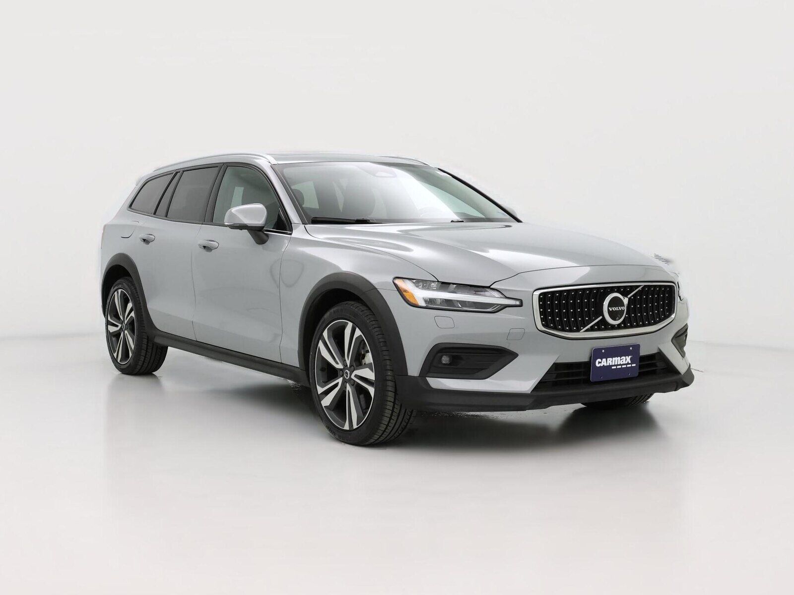 2025 VOLVO V60CC