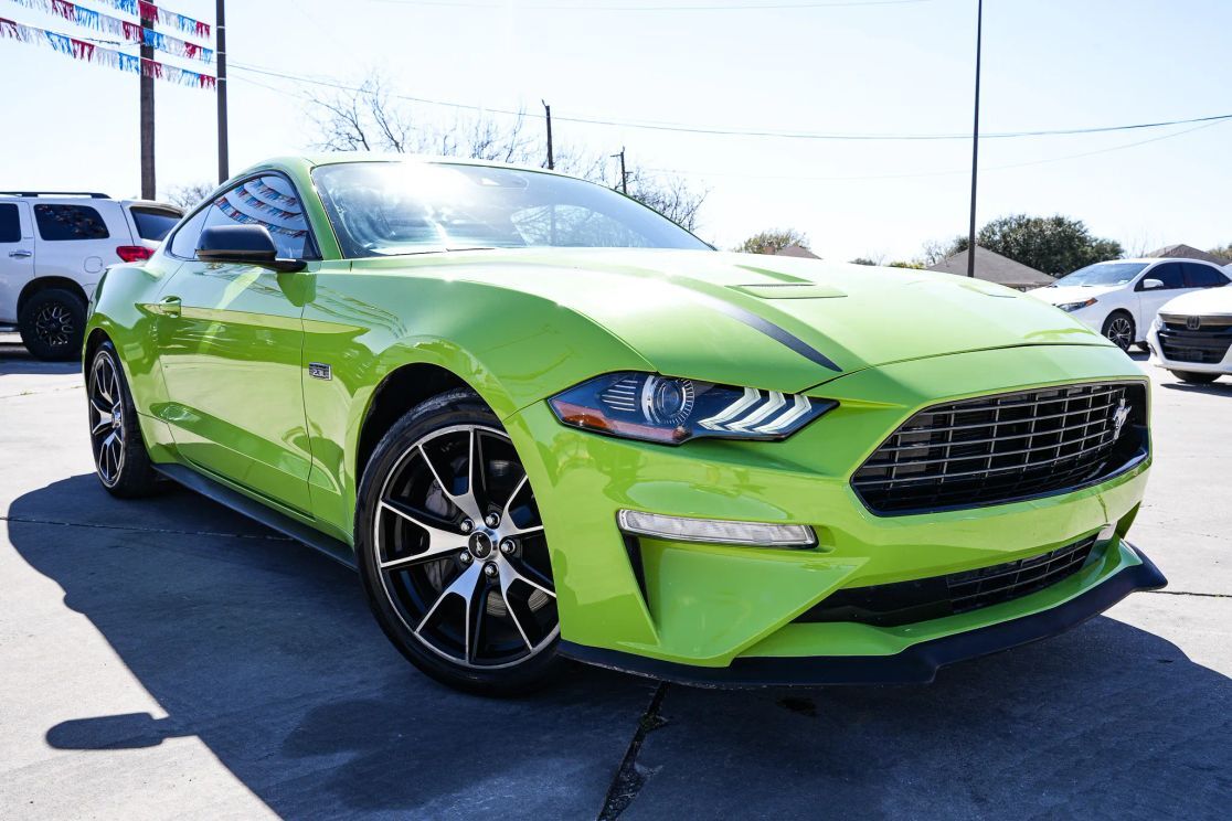 2020 FORD Mustang