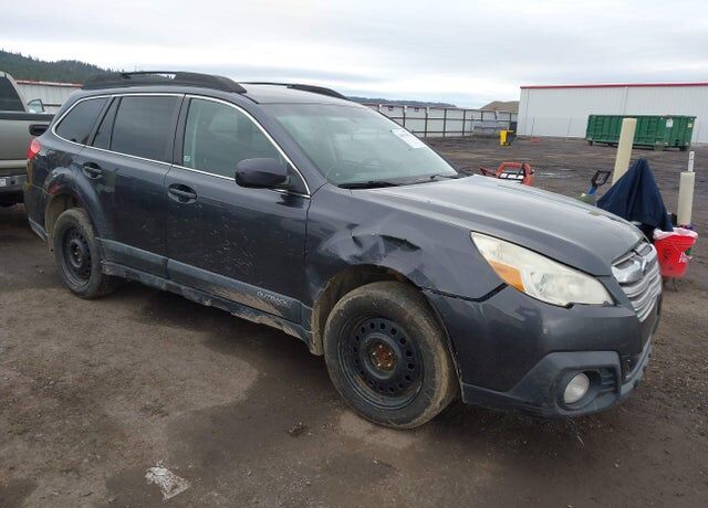 2013 SUBARU Outback