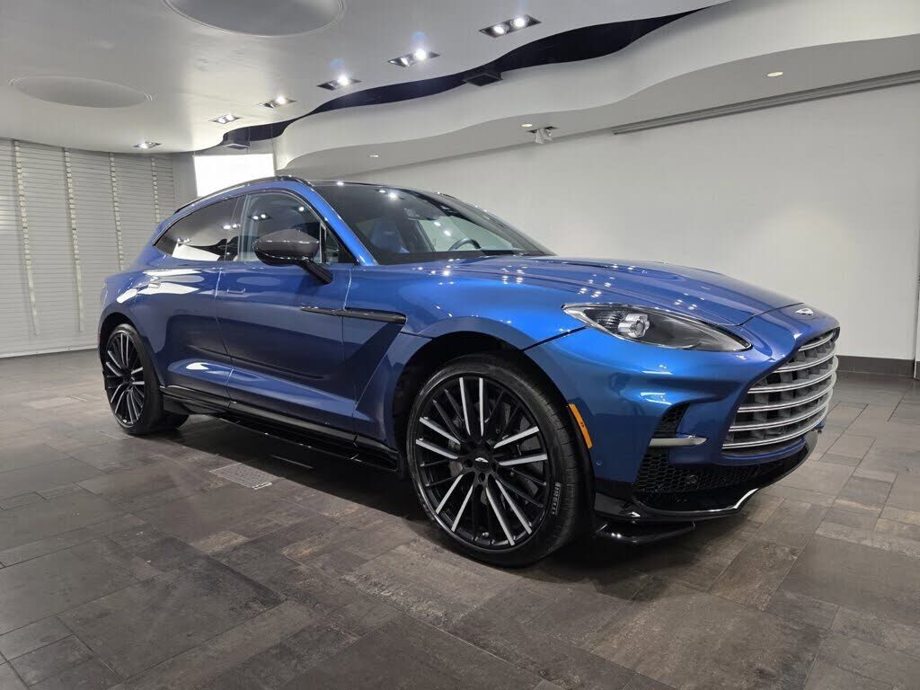 2023 ASTON MARTIN DBX