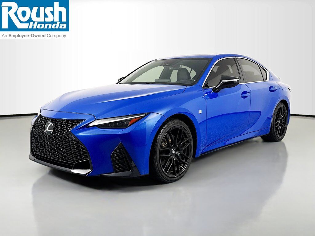 2021 LEXUS IS
