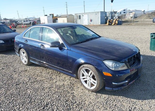 2013 MERCEDES-BENZ C-Class