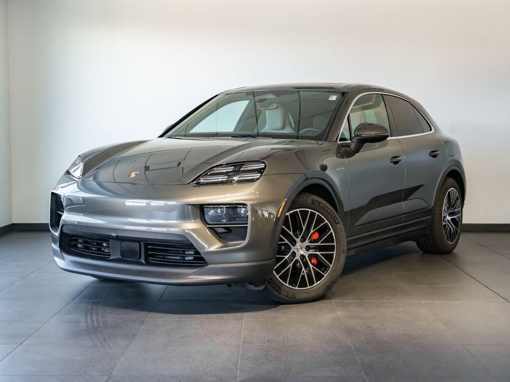 2025 PORSCHE Macan