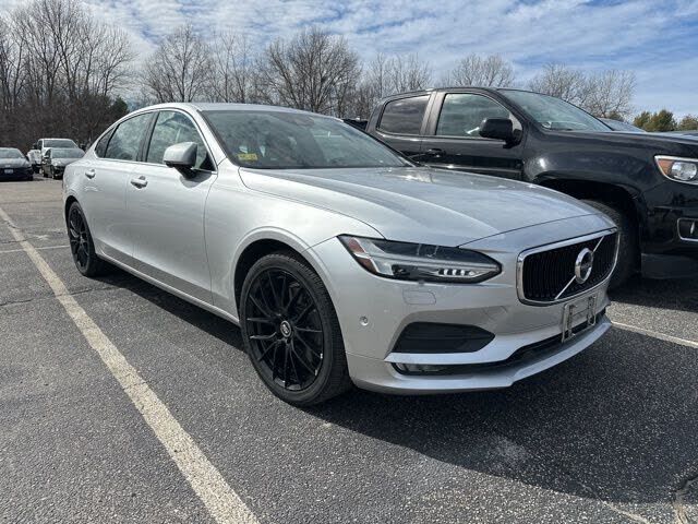 2018 VOLVO S90