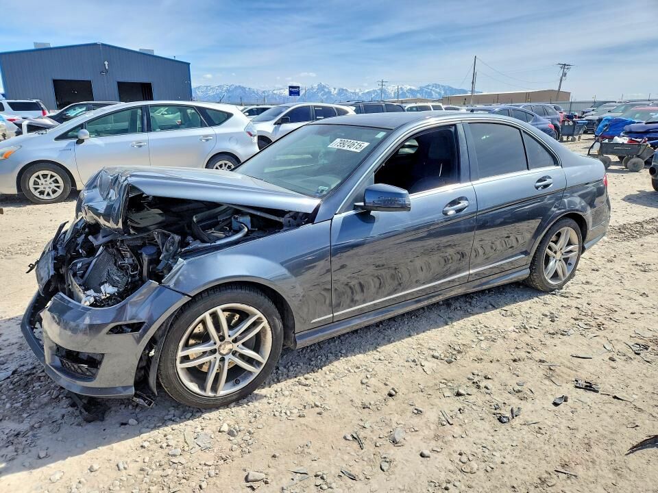 2014 MERCEDES-BENZ C-Class