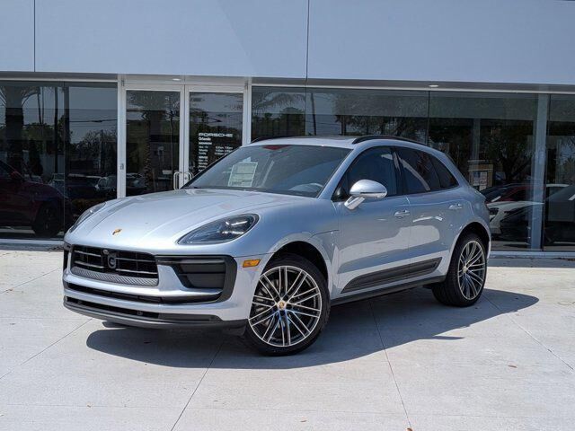 2026 PORSCHE Macan